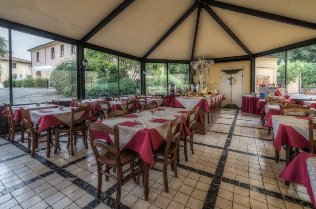 Il Cigliere Wellness Spa Resort Riparbella Exteriör bild